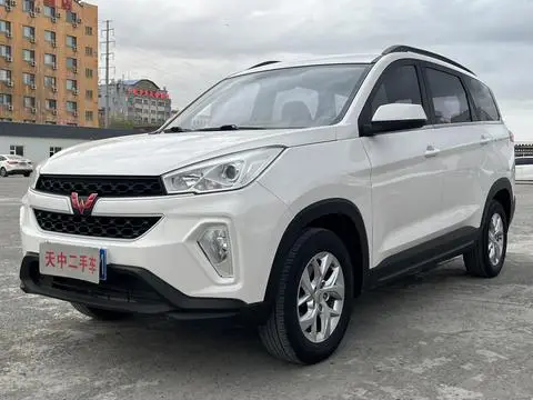 Wuling Hongguang S3 2019 — фото 1