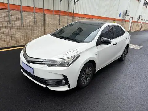 Toyota Corolla 2018 — фото 1