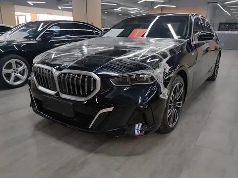 BMW 5 Series 2024