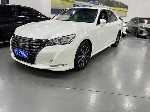 Toyota Crown 2018