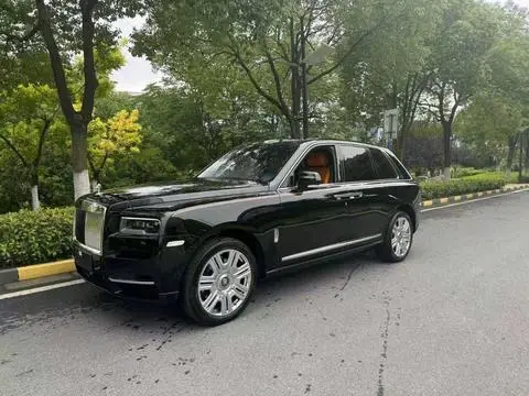Rolls Royce Cullinan 2024