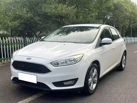 Ford Focus 2015 — фото 1