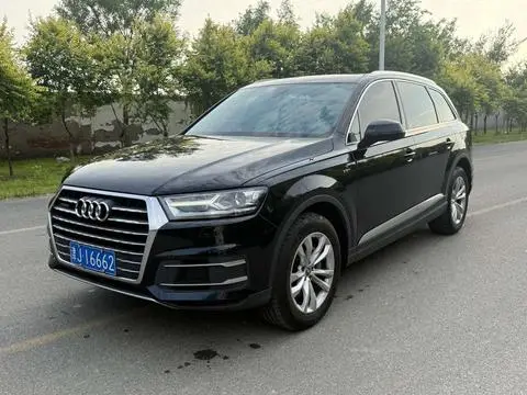 Audi Q7 2016 — фото 1