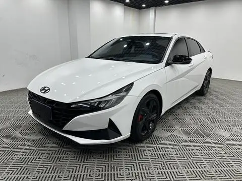 Hyundai Elantra 2022