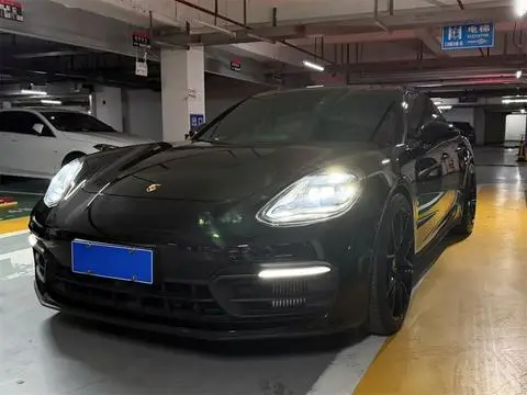 Porsche Panamera 2022 — фото 1