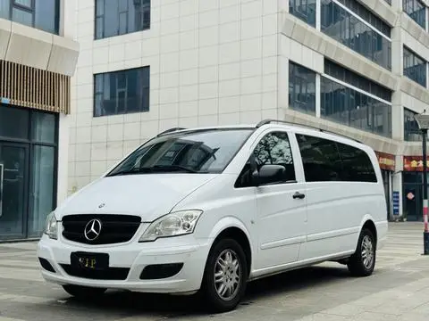 Mercedes-Benz 威霆 2013