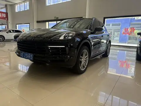 Porsche Cayenne 2022 — фото 1