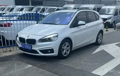 BMW 2 Series 旅行车 2016