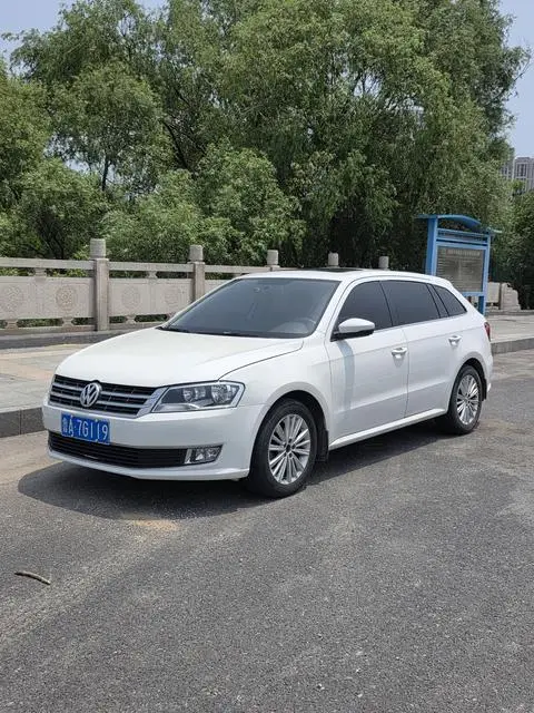 Volkswagen 朗行 2013