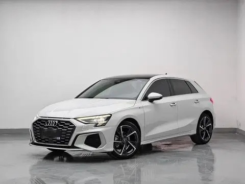 Audi A3 2023 — фото 1