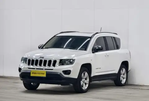 Jeep 指南者 2015