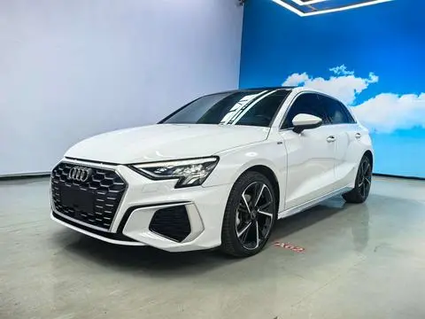 Audi A3 2023 — фото 1