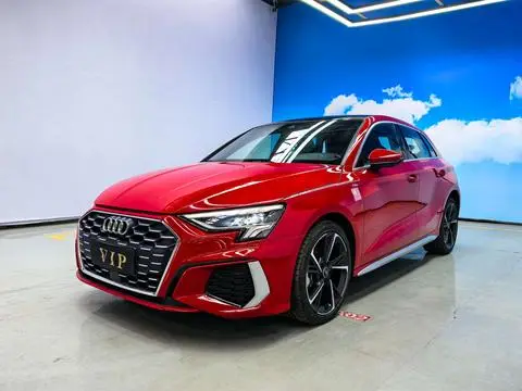Audi A3 2023 — фото 1