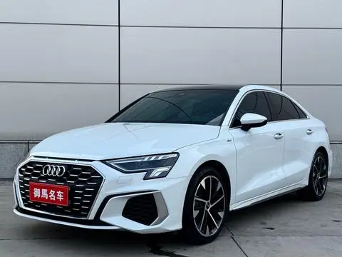 Audi A3 2023 — фото 1
