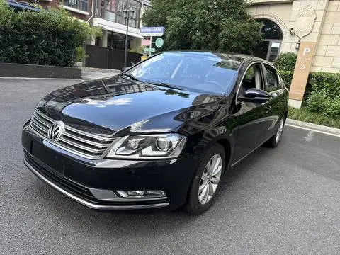 Volkswagen Magotan 2012