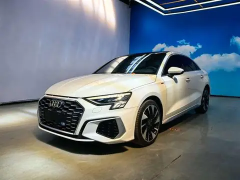 Audi A3 2023 — фото 1