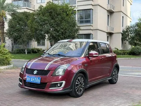 Suzuki 雨燕 2015