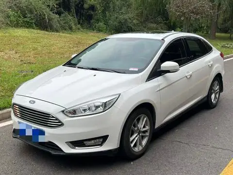 Ford Focus 2015 — фото 1