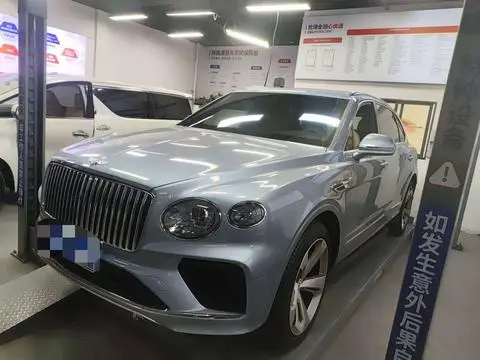 Bentley 添越 2023