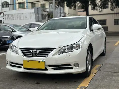 Toyota Reiz 2010
