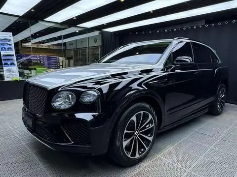 Bentley 添越 2022