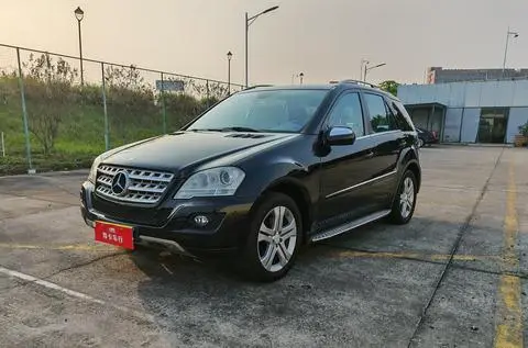 Mercedes-Benz M-Class 2010