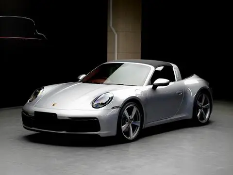 Porsche 911 2023