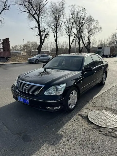 Lexus LS 2003