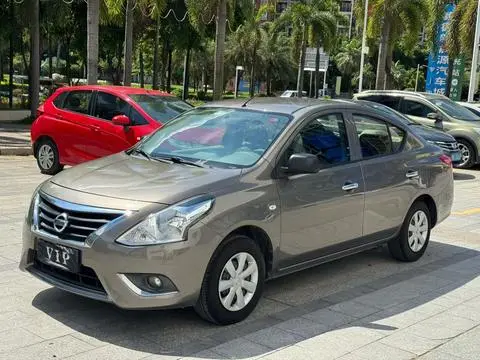 Nissan 阳光 2016