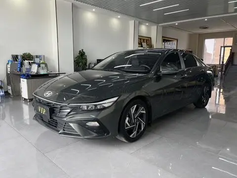 Hyundai Elantra 2023