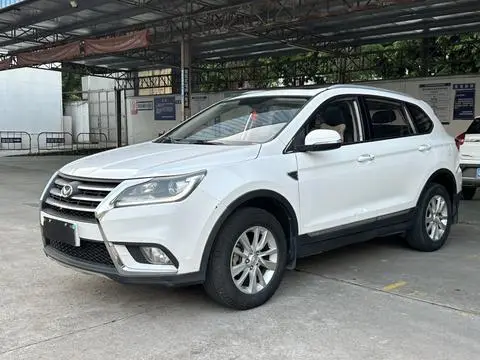 BAIC S6 2016