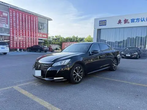 Toyota Crown 2018