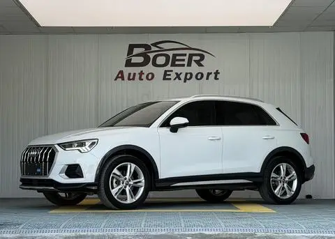Audi Q3 2020 — фото 1
