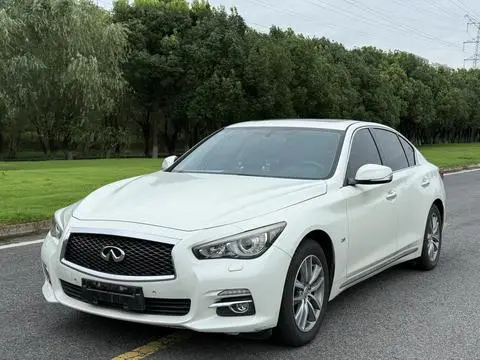 Infiniti Q50L 2015