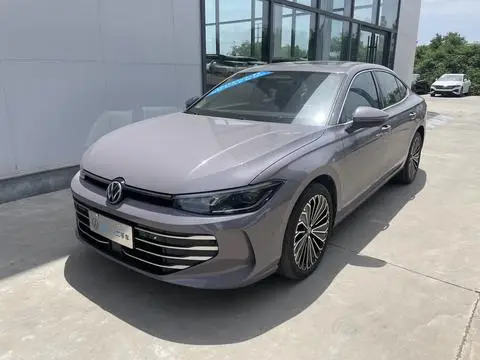Volkswagen Passat 2025
