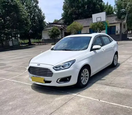 Ford Escort 2015