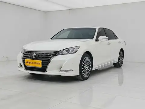 Toyota Crown 2018