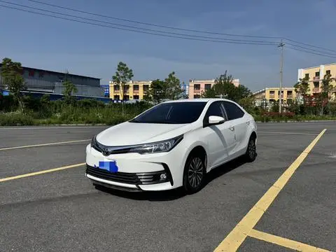 Toyota Corolla 2019 — фото 1