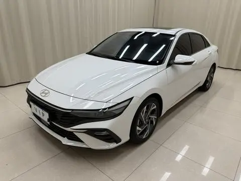 Hyundai Elantra 2023