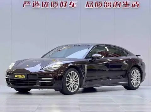 Porsche Panamera 2019 — фото 1