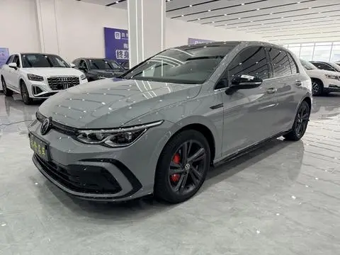 Volkswagen Golf 2021
