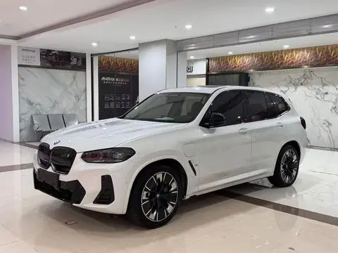 BMW iX3 2024