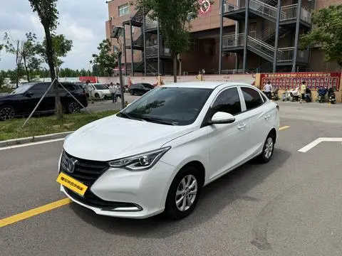 Changan 悦翔 2019 — фото 1