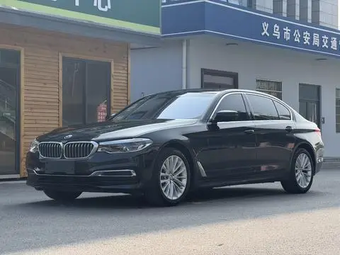 BMW 5 Series 2020 — фото 1