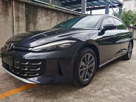 Volkswagen Lamando 2026 — фото 1