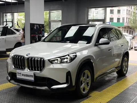 BMW X1 2023 — фото 1