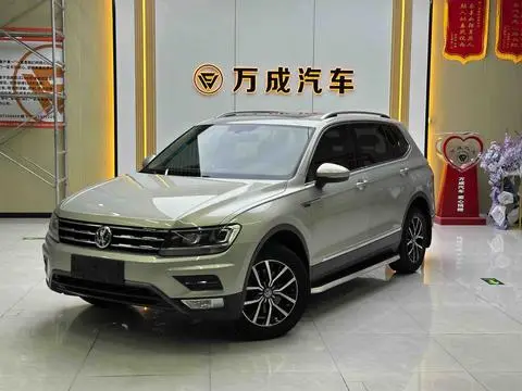 Volkswagen Tiguan L 2018 — фото 1