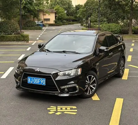 Mitsubishi 翼神 2015