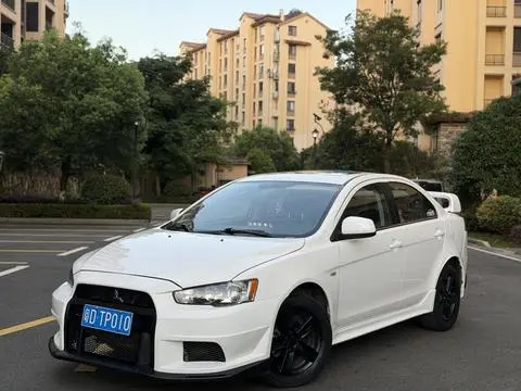 Mitsubishi 翼神 2010