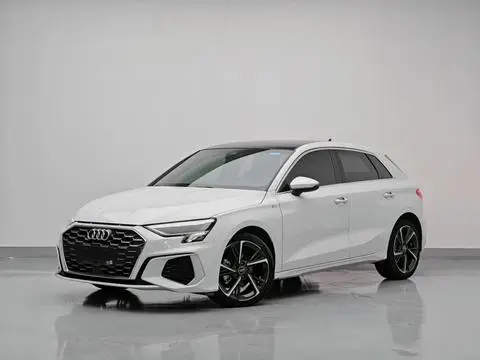 Audi A3 2022 — фото 1